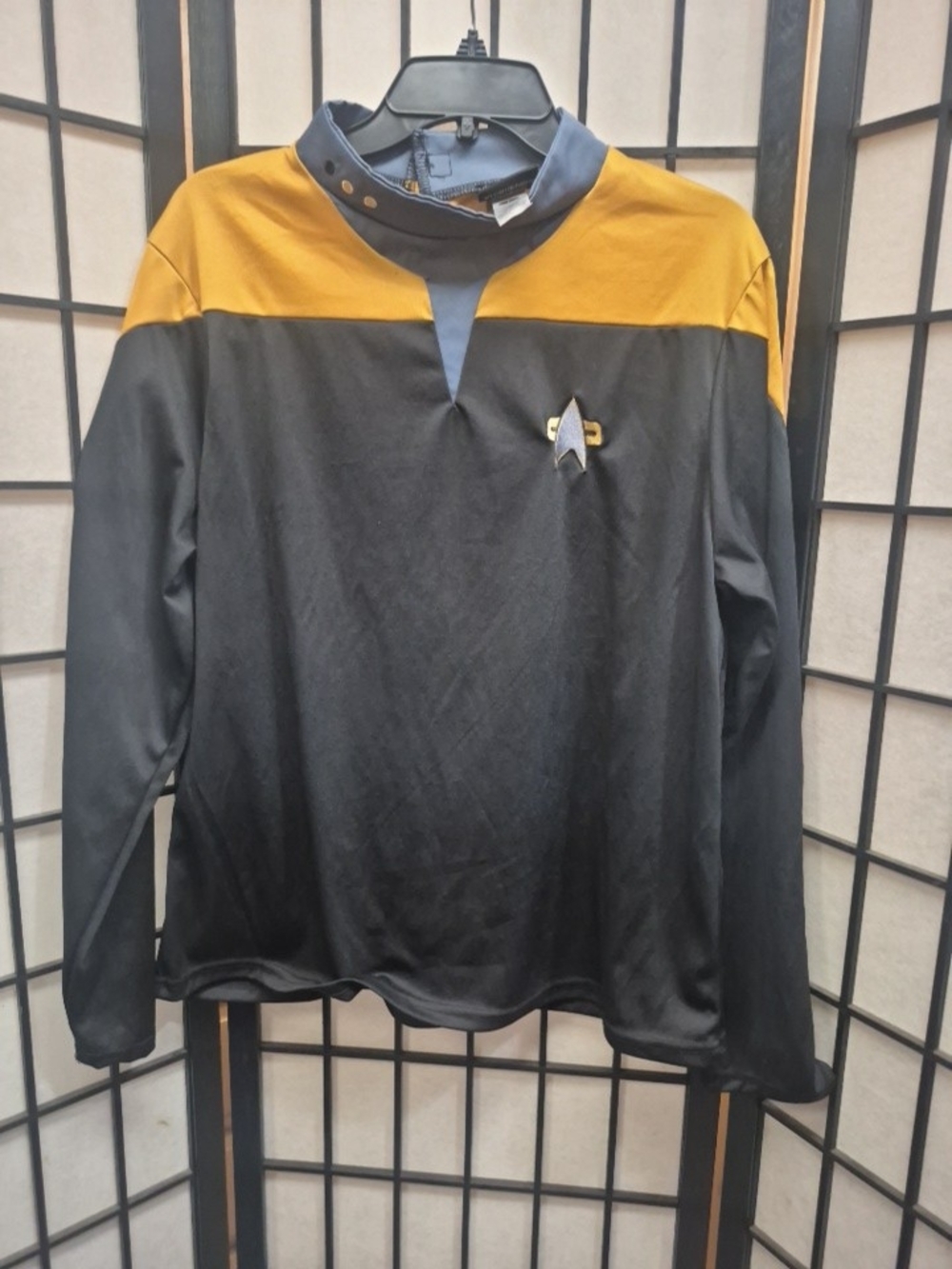 2021 CBS Studios INC Smiffys Size Star Trek Voyager Size LG